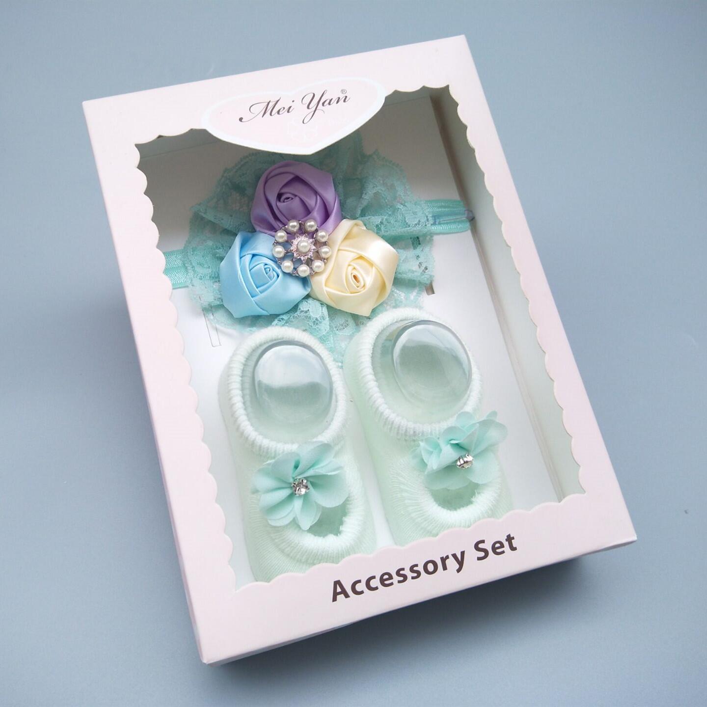 Caja de regalo de calcetines y diadema para bebé niña
