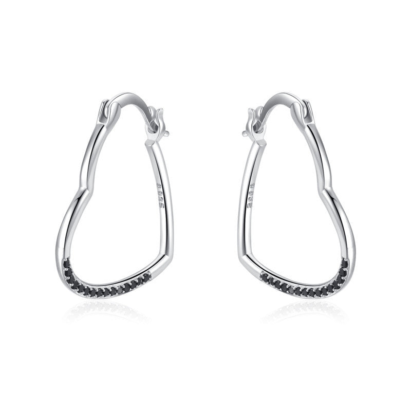 Creative Hollow Heart-shaped Zircon Necklace