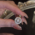 Anillo femenino exquisito de lujo ligero