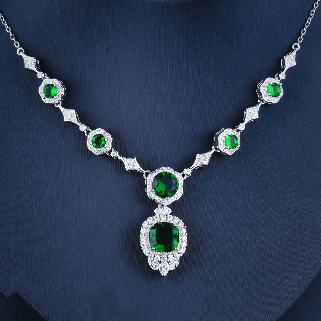 Edles Diamant Grüner Edelstein Abendkleid Kette Anhänger Halskette Set