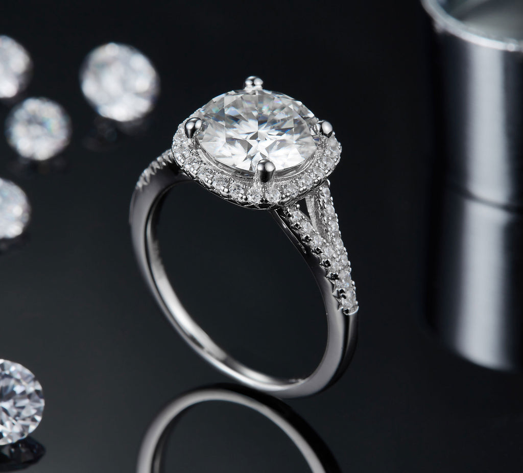 Anillo de moissanita para mujer de oro blanco bañado en plata