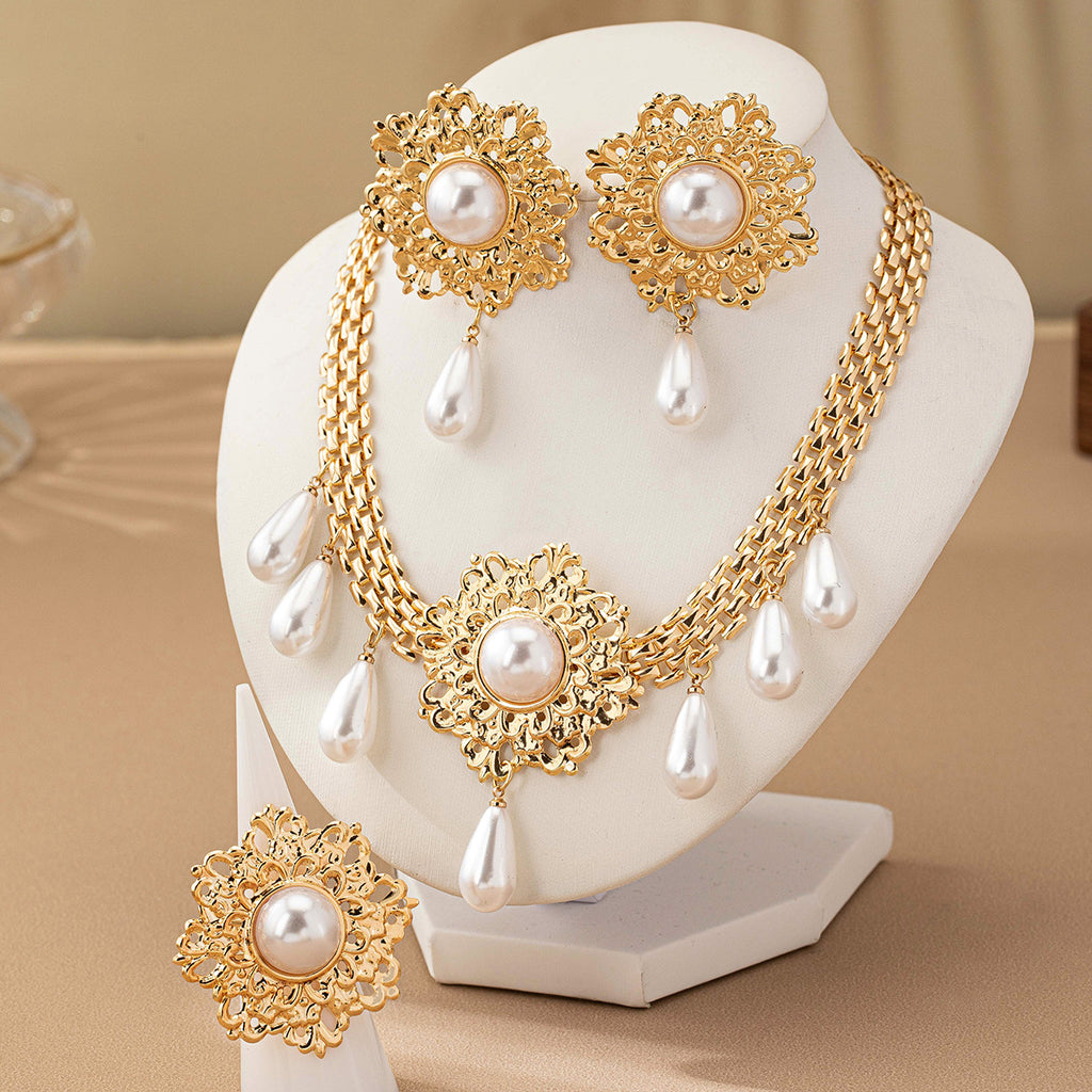 Französische Retro Aushöhlen Blume Perle Quaste Halskette Ohrstecker Ring