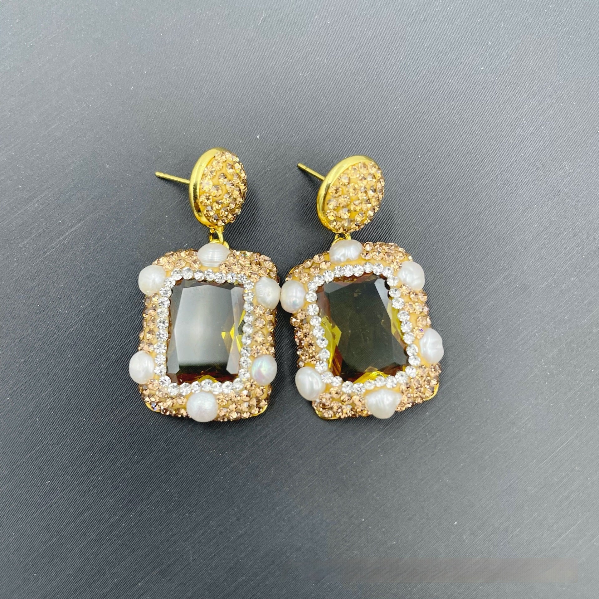 Europäisch Amerikanischer Und Französischer Stil Leichter Luxus Lichtempfindlicher Steinschmuck