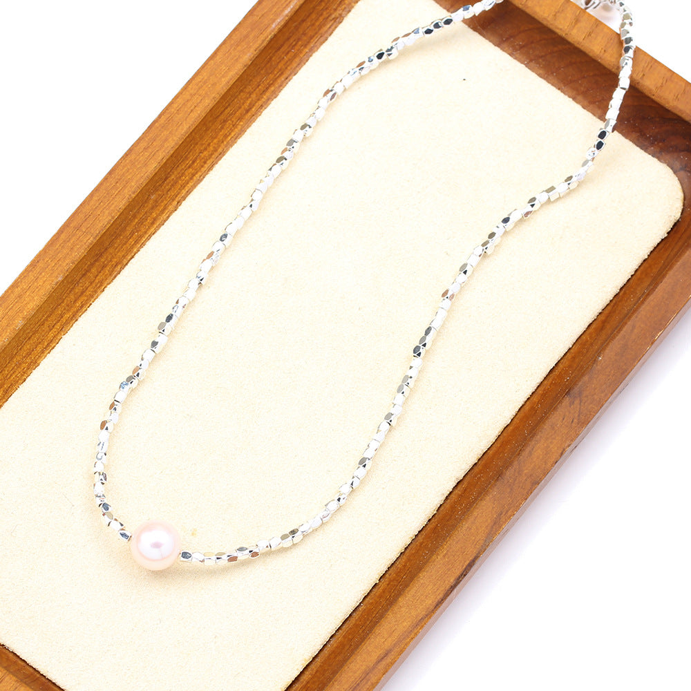 Neue niedliche, schlichte Halskette aus gebrochenem Silber mit natürlicher Perle, bunten Perlen und Schlüsselbeinkette, Damenaccessoires
