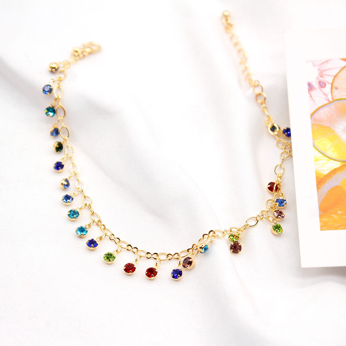 Tobillera de cadena con microincrustaciones de diamantes de colores para mujer