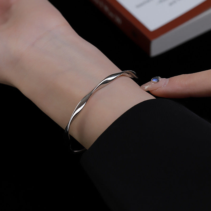 Mobius Strip Bracelet Niche Design