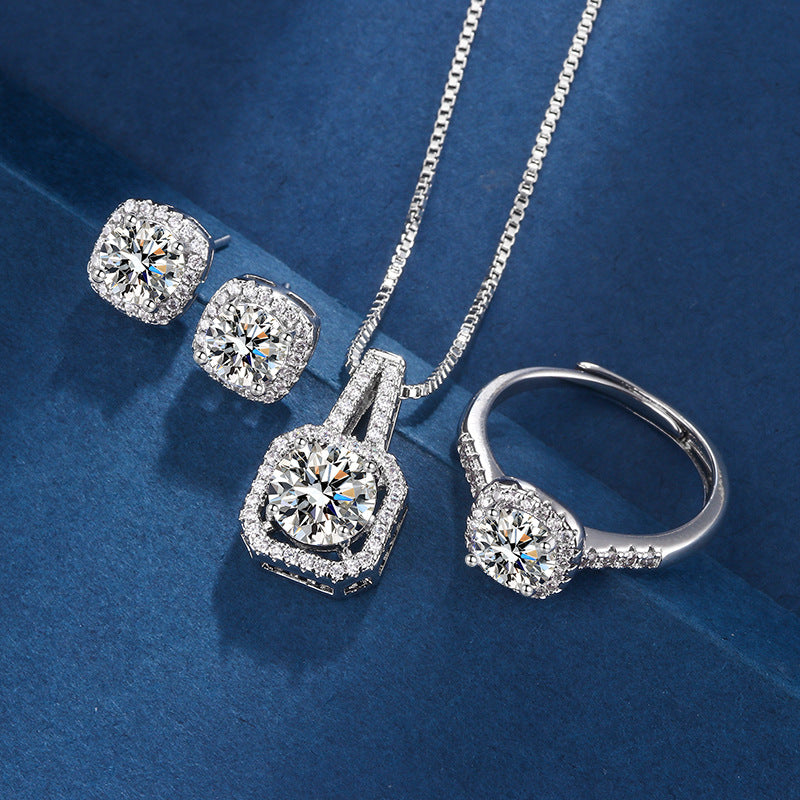 Dreiteiliges Achtherzen-Achtpfeile-Zirkon-Ring-, Ohrstecker- und Ketten-Set