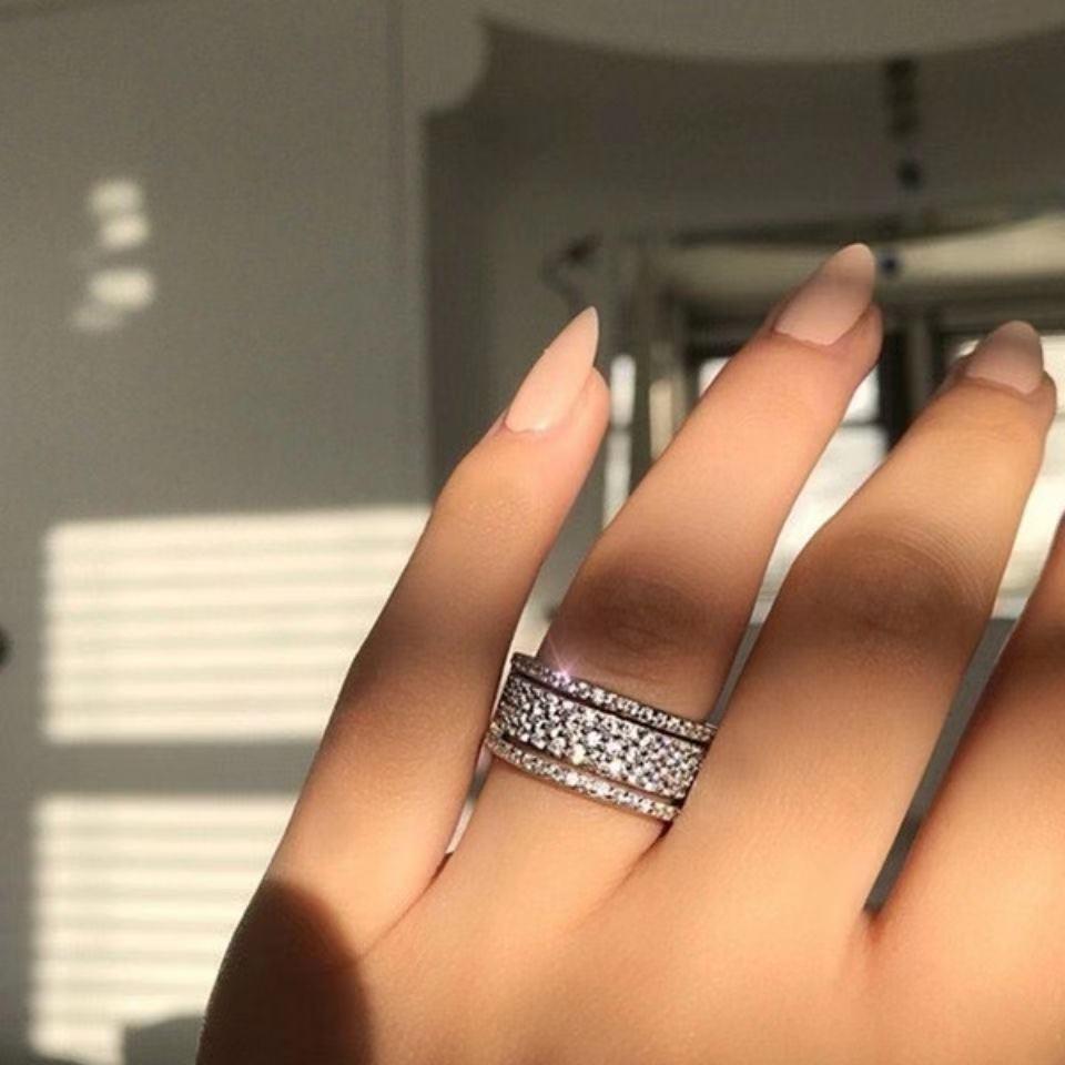 Premium Silberfarben Ring Breite Liebesringe für Damen Verlobungsgeschenke