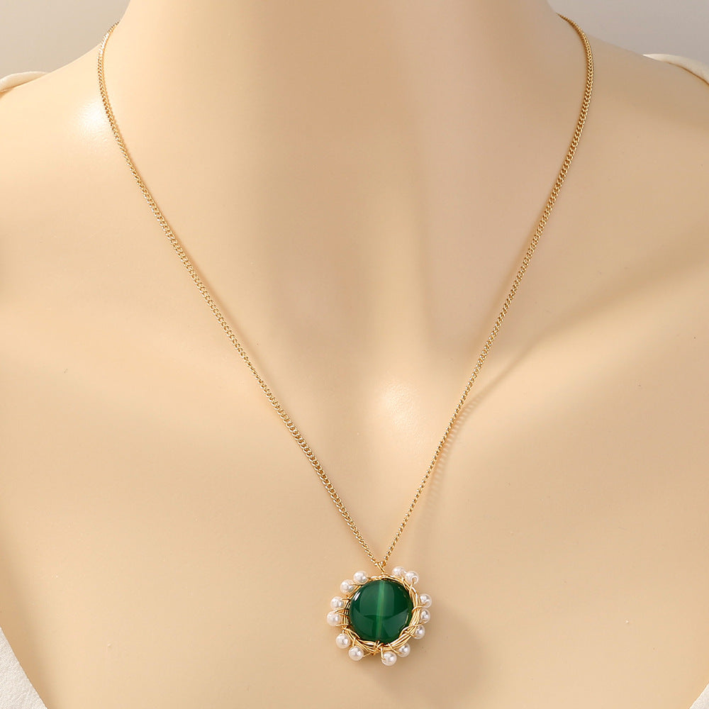 Damenmode Vintage Hofstil Reinweiße Perle Grün Naturstein Anhänger Halskette