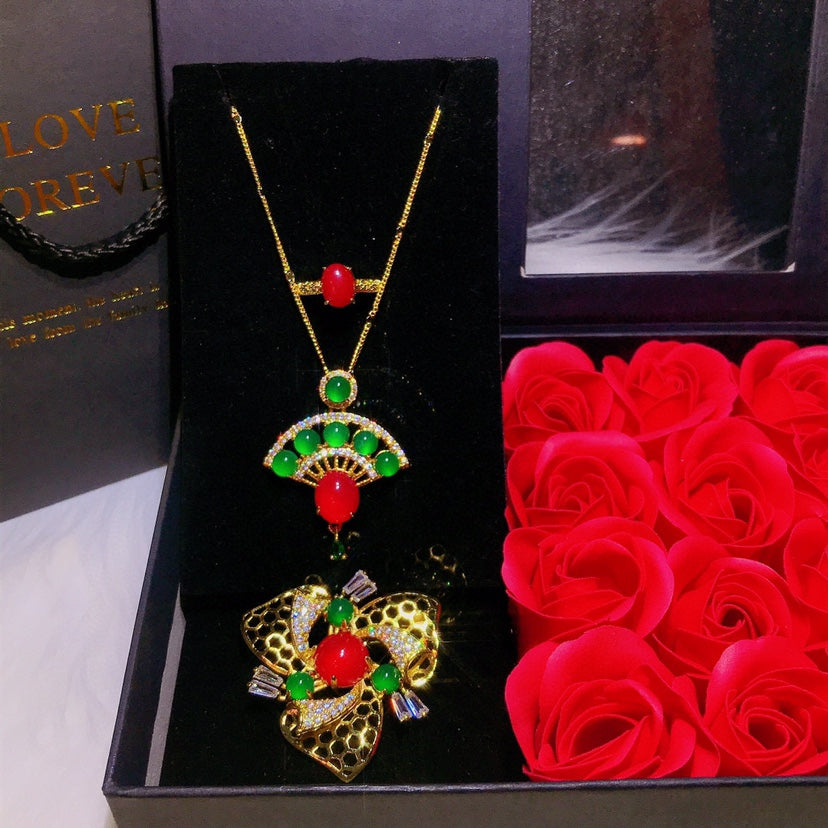 China Roter Natur Karneol Set Ring Anhänger Brosche Kristall Reine Farbe Gut Eingelegt
