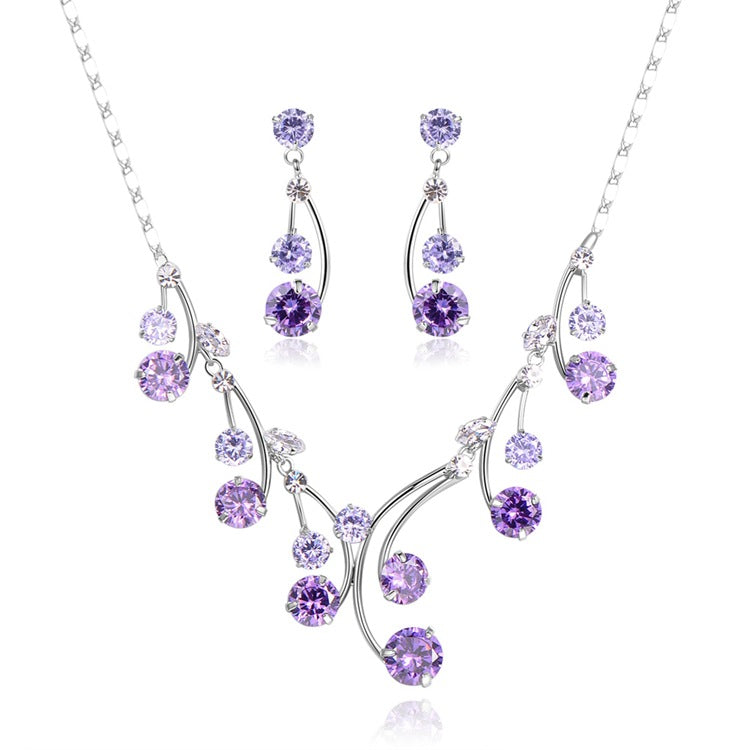 Lila Strass-Schmuckset mit Diamanten