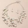 Collar con colgante de perlas multicapa
