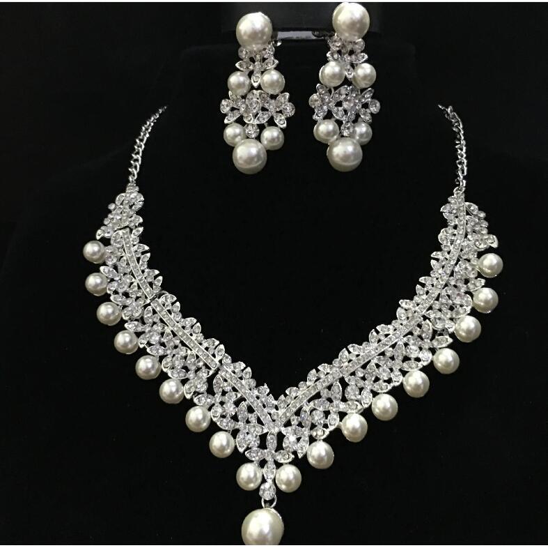Perlenkette Brautkette und Ohrringset