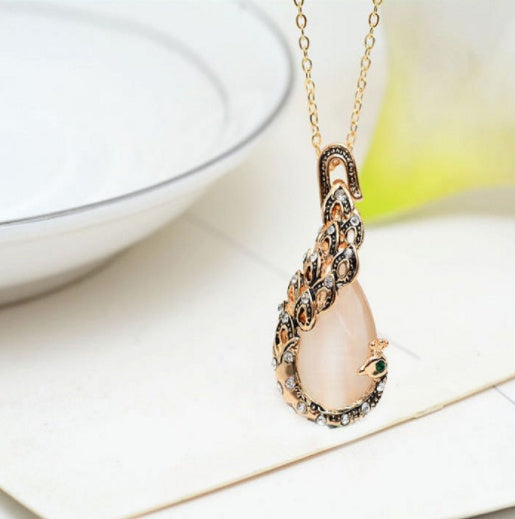 Damen Elegantes Wassertropfen Strass Anhänger Halskette Haken Ohrringe Schmuckset