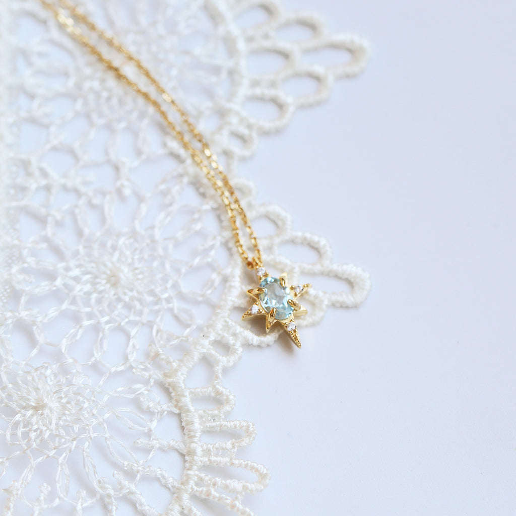 Collar de oro de 18 quilates de joyería japonesa de lujo ligero