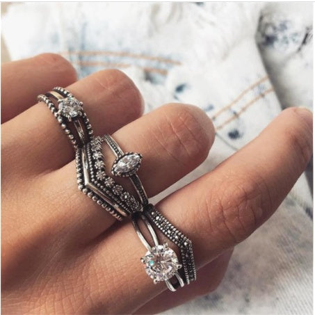 Diamantbesetzter Ring