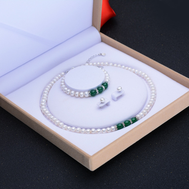 Juego de collar, pulsera y pendientes de ágata y perlas