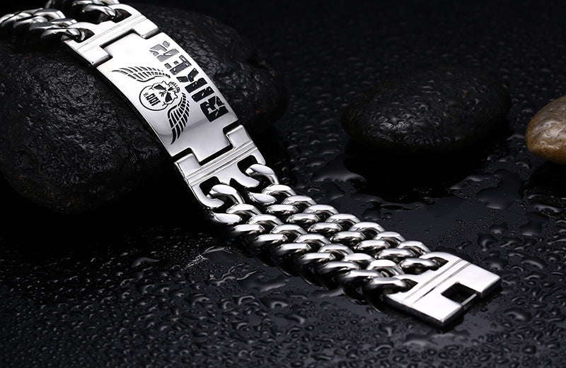 Vnox Biker-Armbänder Herrenschmuck 316L Edelstahl Totenkopf Doppelketten-Anhänger Geschenk
