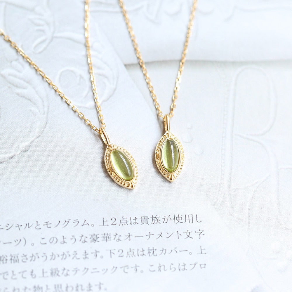 Green natural peridot necklace