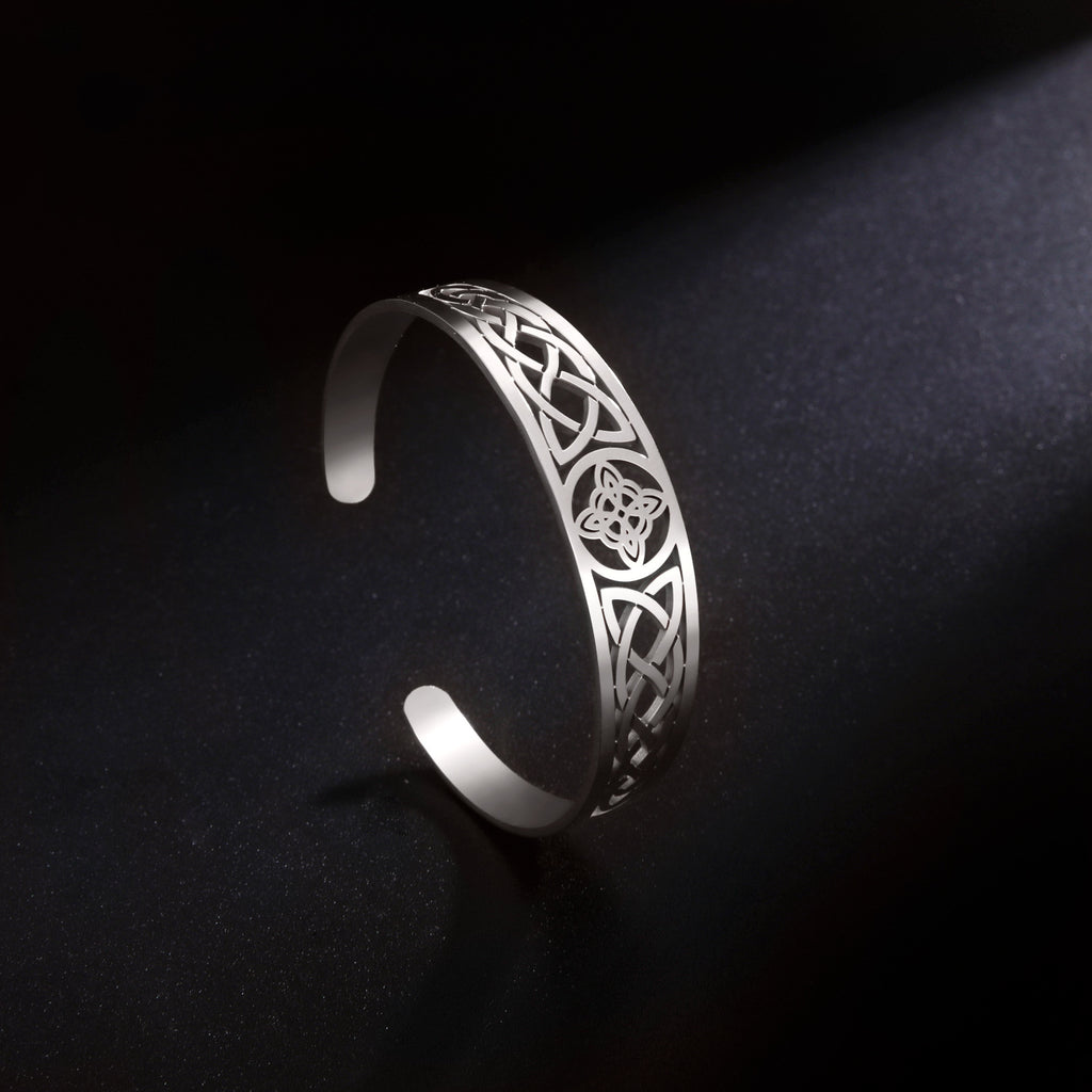 Electroplated Witch Knot Hollow 304 Stainless Steel Bracelet