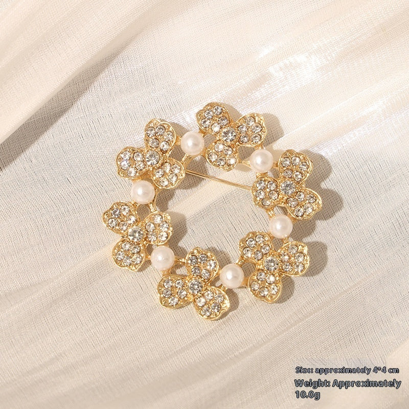 Nuevo Broche de Aleación de Alta Sensación de Nicho de Alta Gama, Pin para Abrigo y Traje, Corsage Versátil de Alta Gama