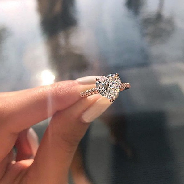 Ins meistverkaufter eingelegter AAA Zirkon Herzförmiger Ring Wunsch Neuer Europäischer und Amerikanischer Verlobungsparty Ring Schmuck