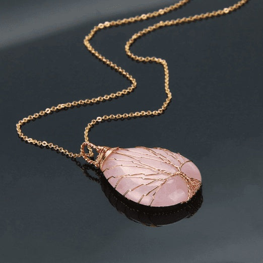 Natürlicher Quarz-Opal-Stein-Anhänger Handgemachte Roségold-Farbe Handgemachter Lebensbaum Umwickelter Tropfenförmiger Kristall-Anhänger-Halskette