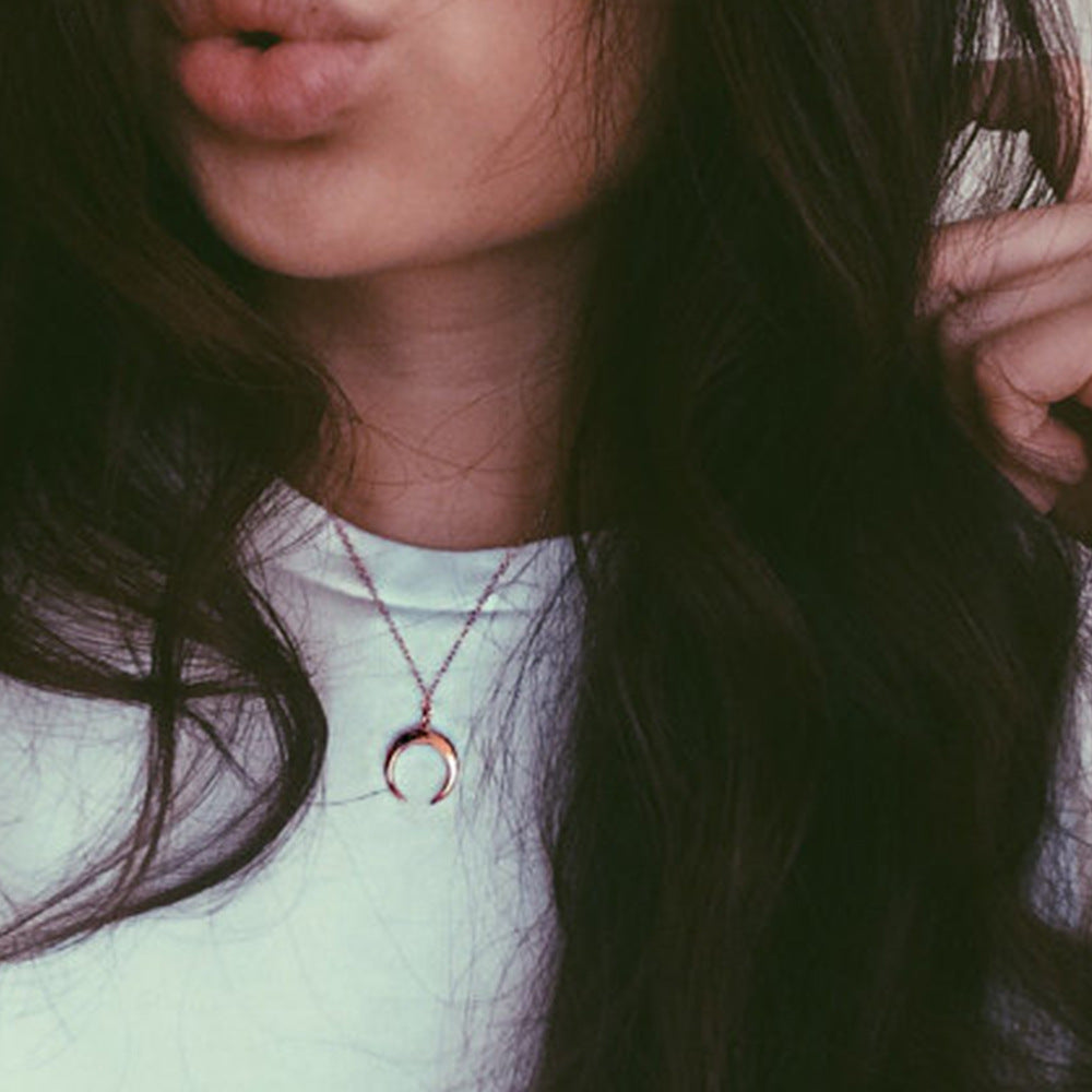 Neue Mode Schmuck Croissant Horn Mond Anhänger Halskette Geschenk für Frauen Mädchen