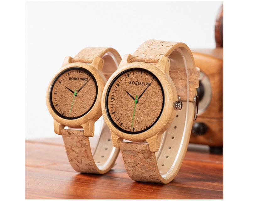Uhren aus Bambus und Holz