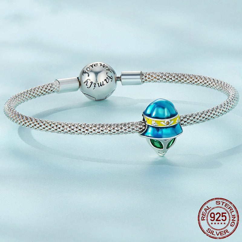 Entwirf ein weirdes Alien-Armband mit Perlen, geheimnisvoll