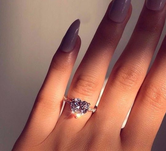 Ins meistverkaufter eingelegter AAA Zirkon Herzförmiger Ring Wunsch Neuer Europäischer und Amerikanischer Verlobungsparty Ring Schmuck