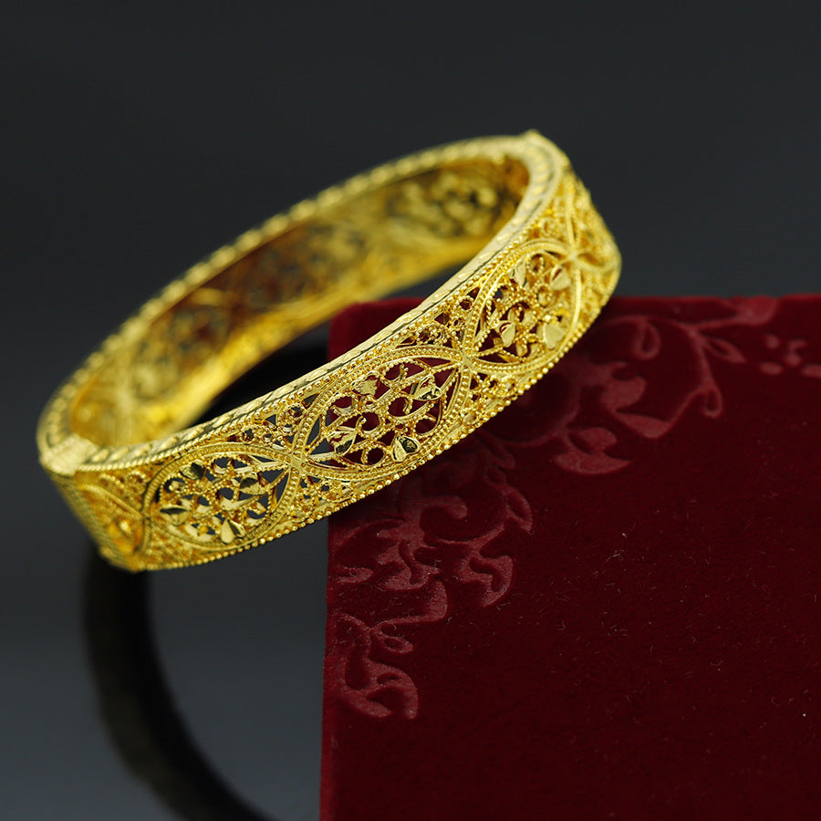 Joyas versátiles caladas de moda para mujer