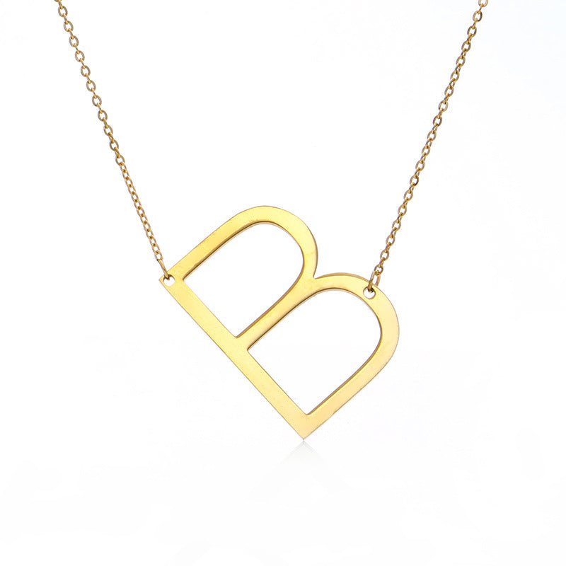Fabuloso collar con colgante de letra inicial de acero inoxidable chapado en oro rosa