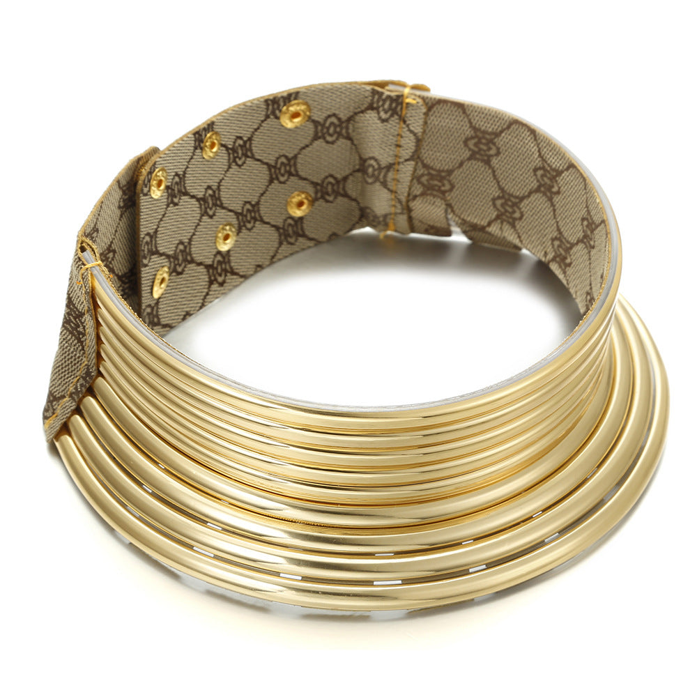 Collar africano exagerado para mujer
