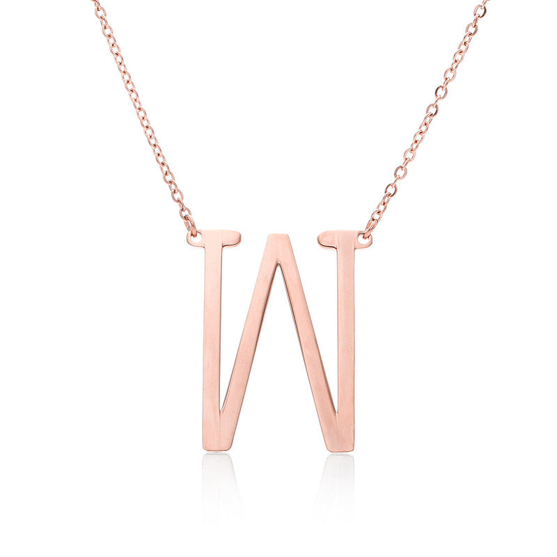 Fabuloso collar con colgante de letra inicial de acero inoxidable chapado en oro rosa