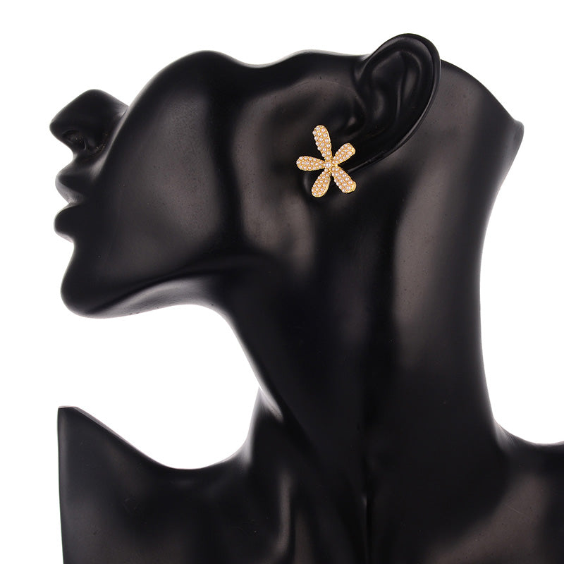 Pendientes de gancho con perlas incrustadas, sencillos y elegantes
