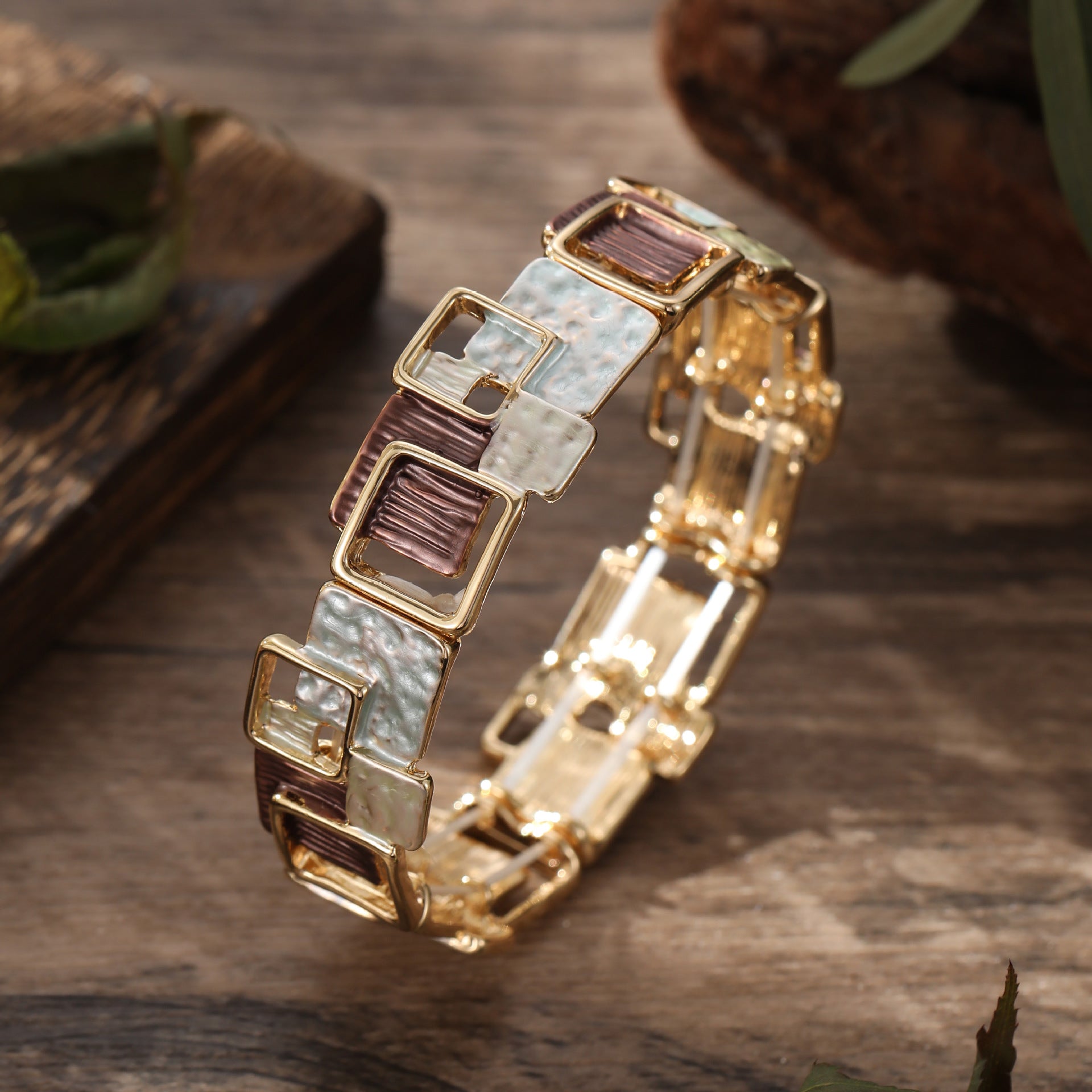 Conjunto de pendientes, pulsera y collar de cuadrados geométricos en pintura al óleo de color