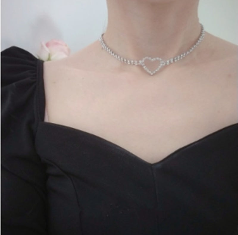 Kurze Choker-Halskette Süße und vielseitige Halskette für Damen