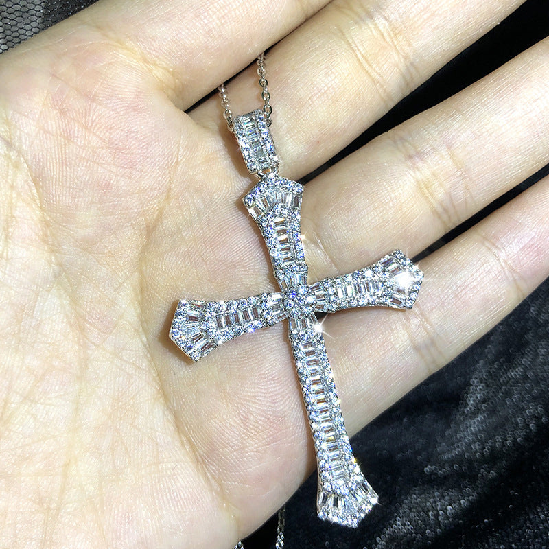 Neu eingetroffen meistverkaufter Luxusschmuck Kreuz-Anhänger 925er Sterlingsilber Prinzessin-Schliff Weiß Klar 5A Zirkonia Damenkette Geschenk