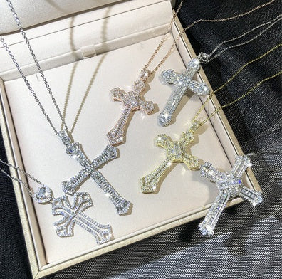 Neu eingetroffen meistverkaufter Luxusschmuck Kreuz-Anhänger 925er Sterlingsilber Prinzessin-Schliff Weiß Klar 5A Zirkonia Damenkette Geschenk
