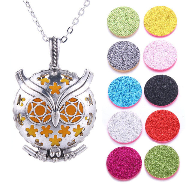 Collar Difusor de Aceites Esenciales con Colgante de Mariposa