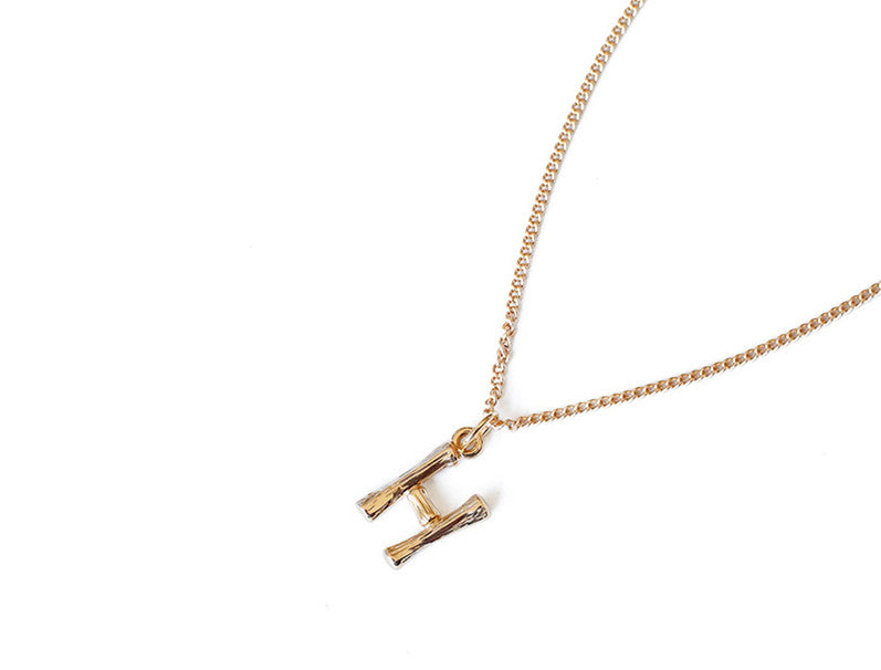 Female retro style pendant clavicle chain