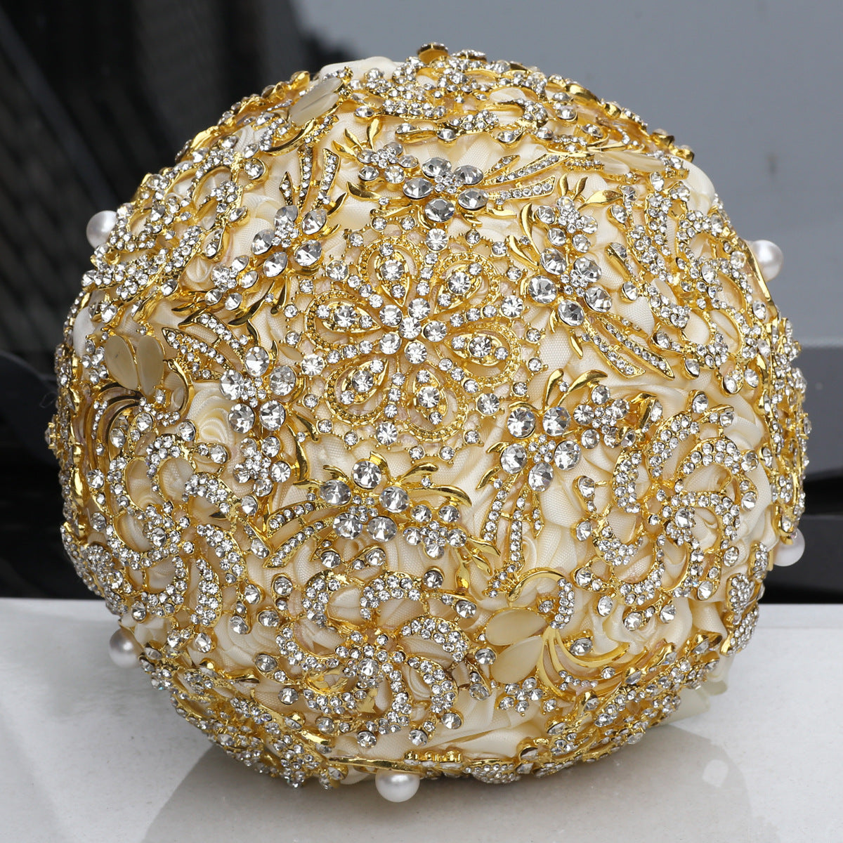 Brautstrauß „Goldener Vollmond-Diamant“, goldene Strasssteine, handgefertigter burgunderroter Hochzeitsstrauß im europäischen und amerikanischen Stil
