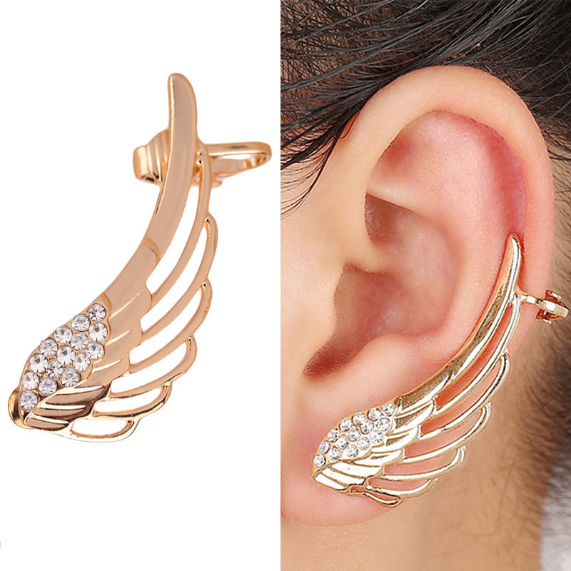 Arete con gancho de luna creciente, pájaro, perla y lagarto