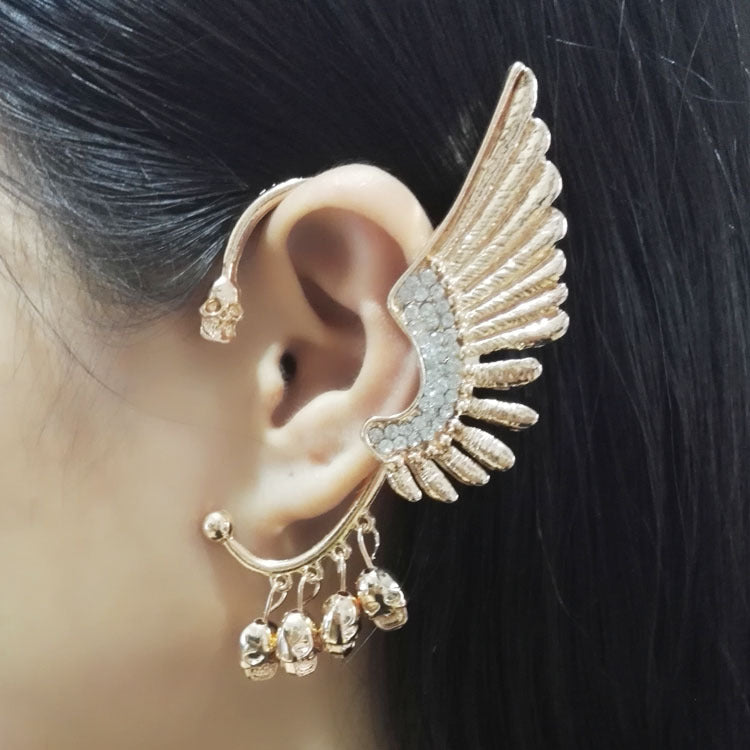 Arete con gancho de luna creciente, pájaro, perla y lagarto