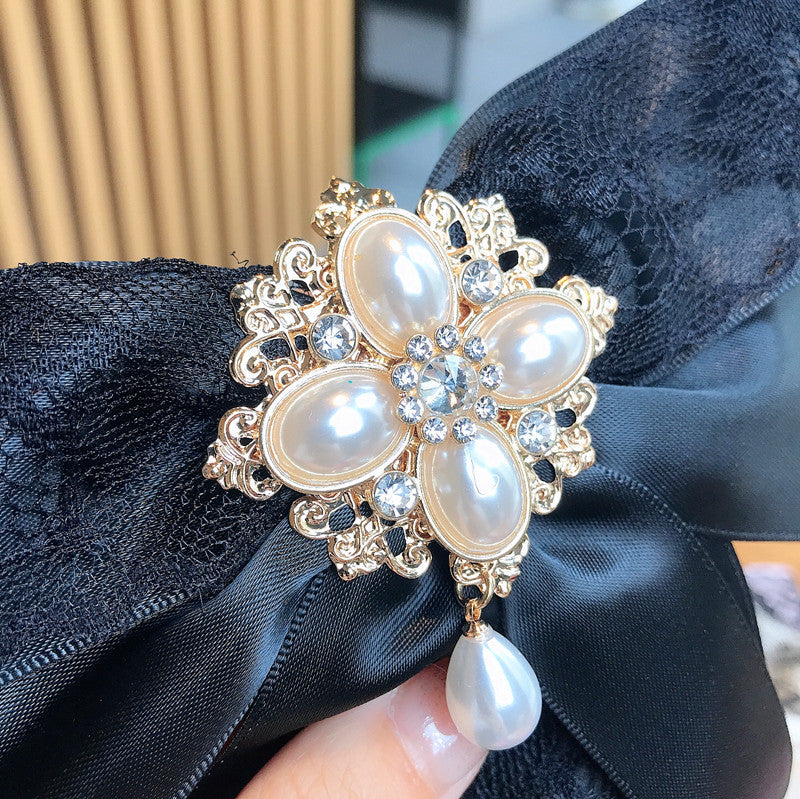 Spitzen-Schleife Strass Perlen Anhänger Brosche