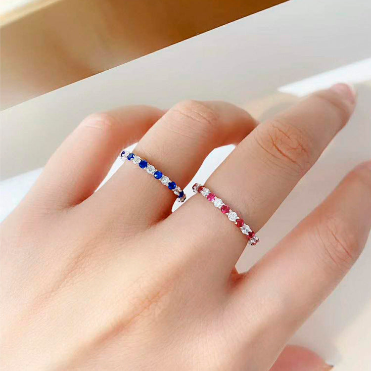 Anillo apilable importado de plata 925 chapada en platino con diamante de alto carbono 5A, zafiro rojo natural y fila de diamantes.