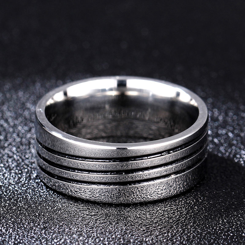 Herren- und Damen-Dreiecks-Titanring 8mm Edelstahlring