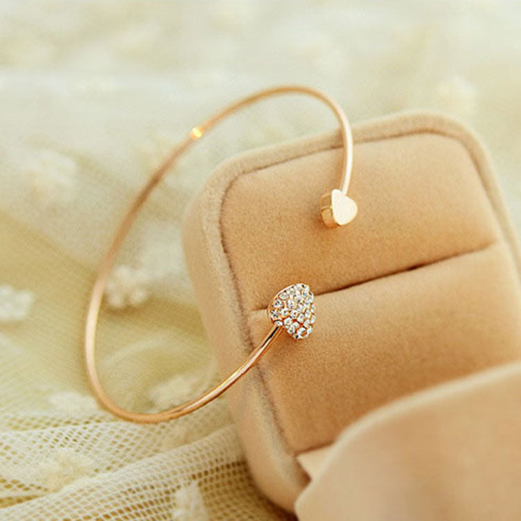 Versión coreana de pulsera de amor con forma de corazón de diamantes, pulsera abierta europea y americana de comercio exterior transfronterizo, explosión de pulsera de doble corazón de durazno