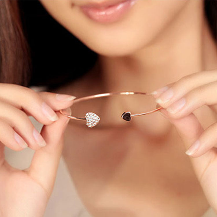 Versión coreana de pulsera de amor con forma de corazón de diamantes, pulsera abierta europea y americana de comercio exterior transfronterizo, explosión de pulsera de doble corazón de durazno